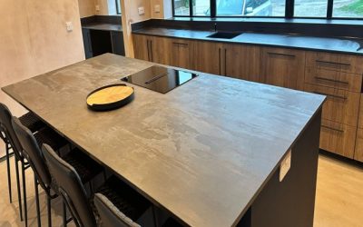 Top- Rated Stone Kitchen Worktops for Modern Homes in the UK : Granite, Quartz, Porcelain, & Marble