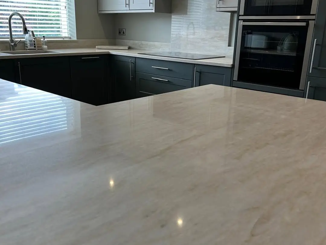 30mm Taj Mahal Quartz 7